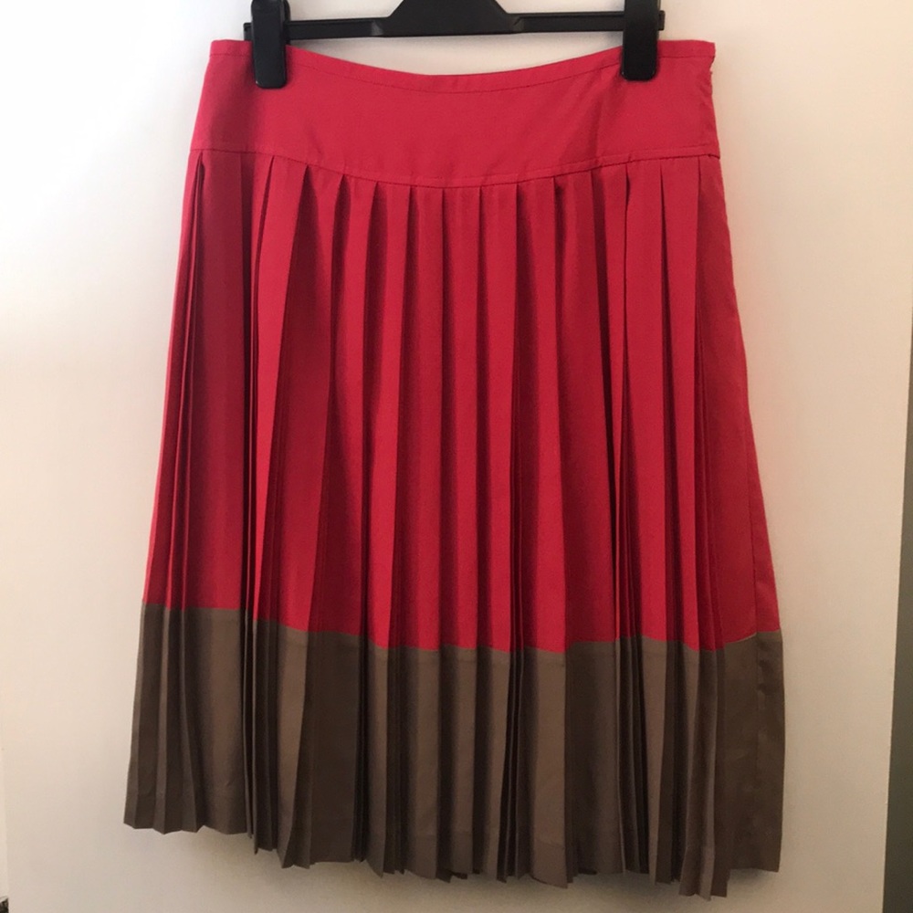 Ann Taylor pleated skirt pink and copper. Size 4.